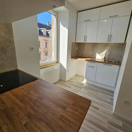 Des Etoffes Apartment